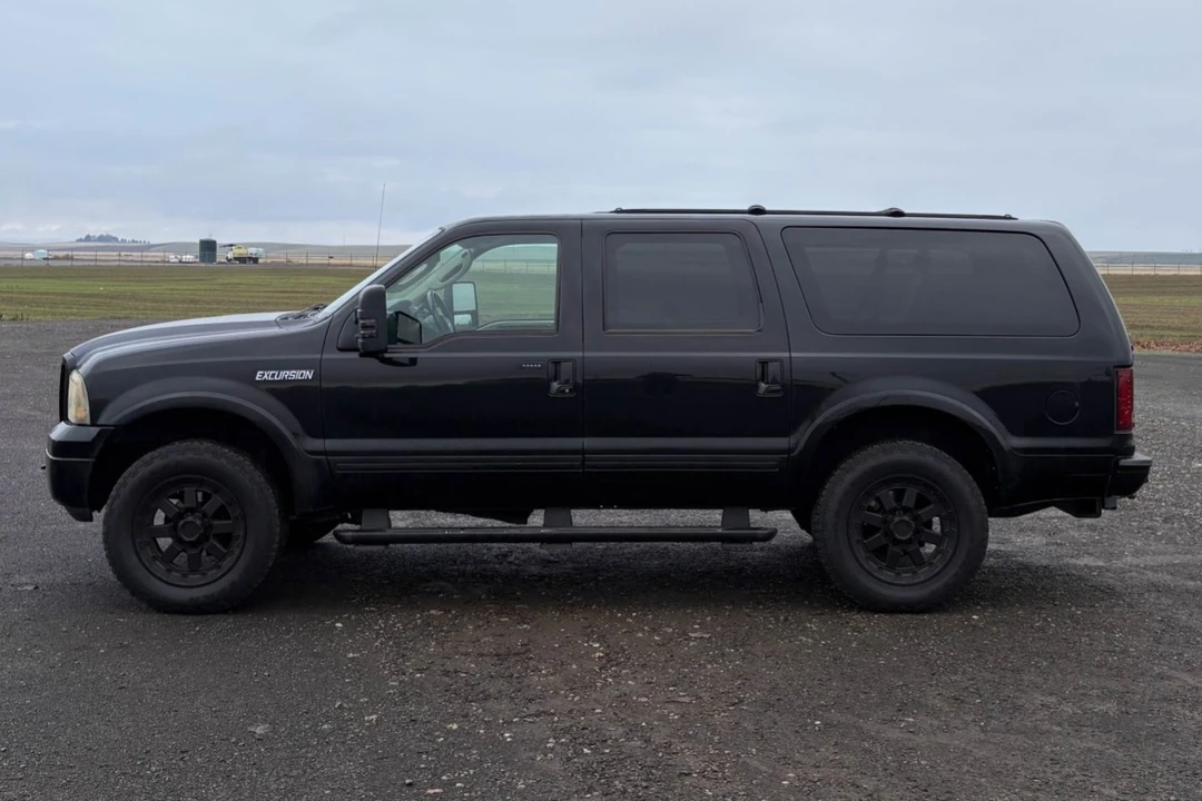 2005 Ford Excursion - Image 3 of 7