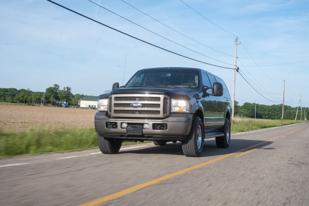 2005 Ford Excursion - Image 7 of 31