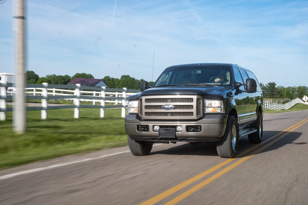 2005 Ford Excursion - Image 5 of 31