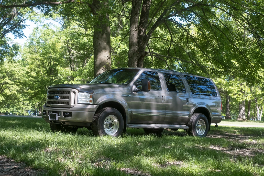2005 Ford Excursion - Image 3 of 31