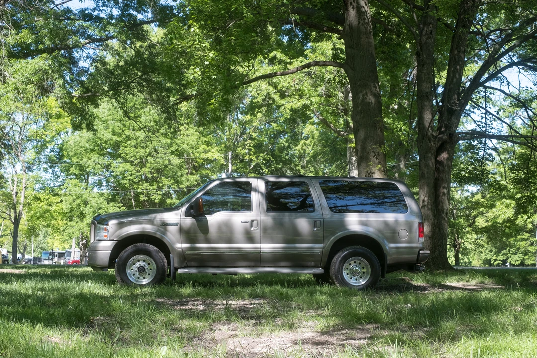 2005 Ford Excursion - Image 26 of 31