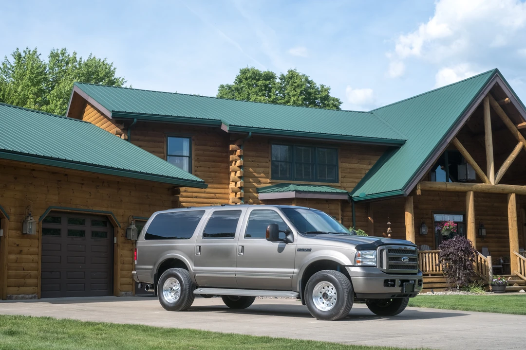 2005 Ford Excursion - Image 18 of 31