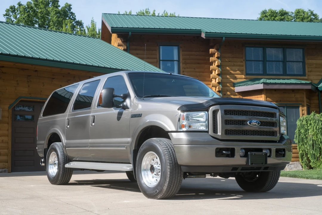 2005 Ford Excursion - Image 19 of 31
