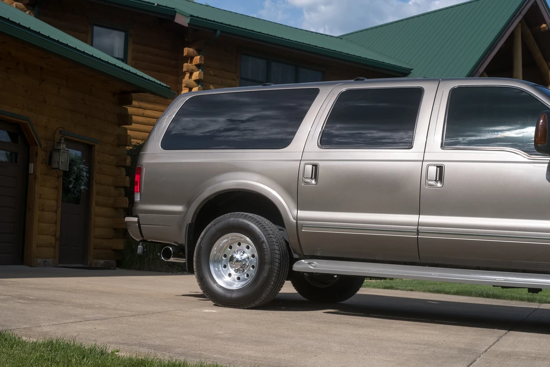 2005 Ford Excursion - Image 27 of 31
