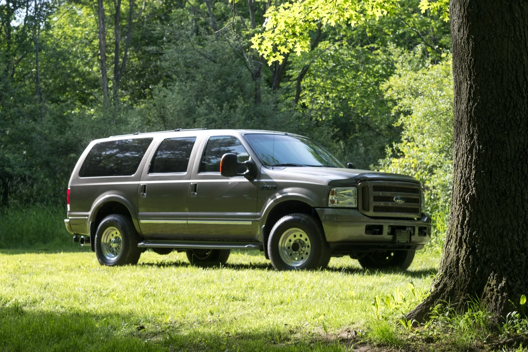 2005 Ford Excursion - Image 20 of 31