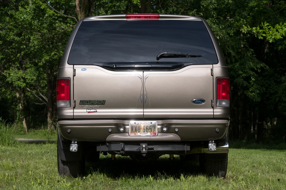 2005 Ford Excursion - Image 24 of 31