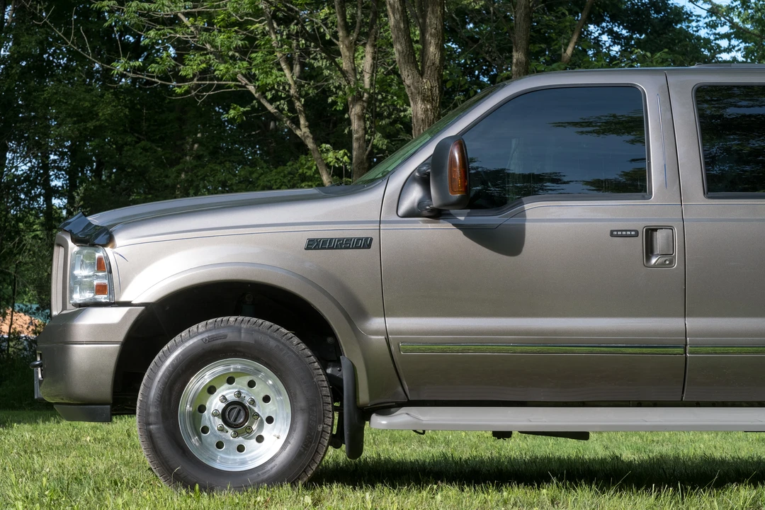 2005 Ford Excursion - Image 30 of 31
