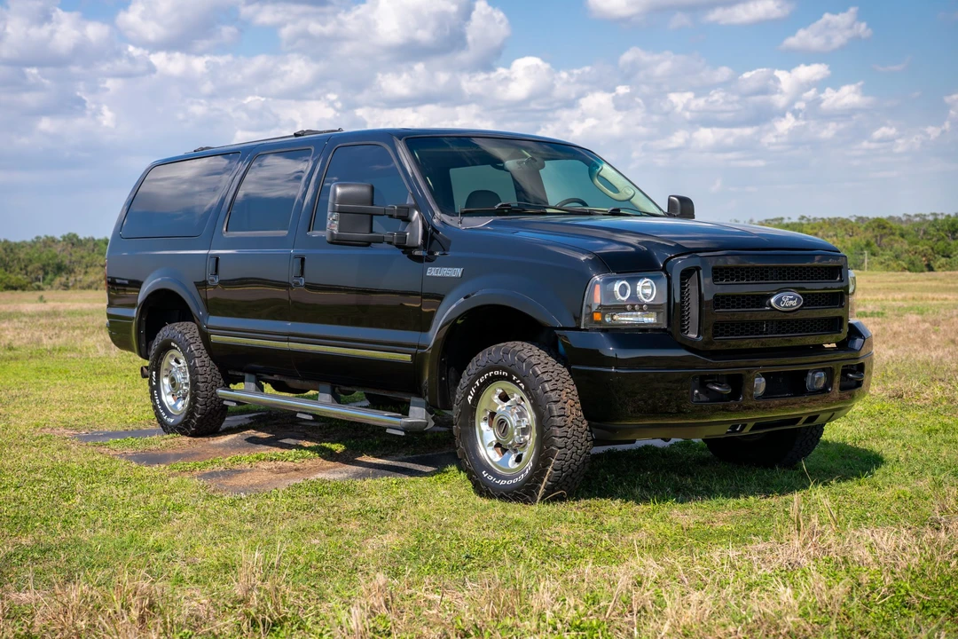 2005 Ford Excursion - Image 11 of 21