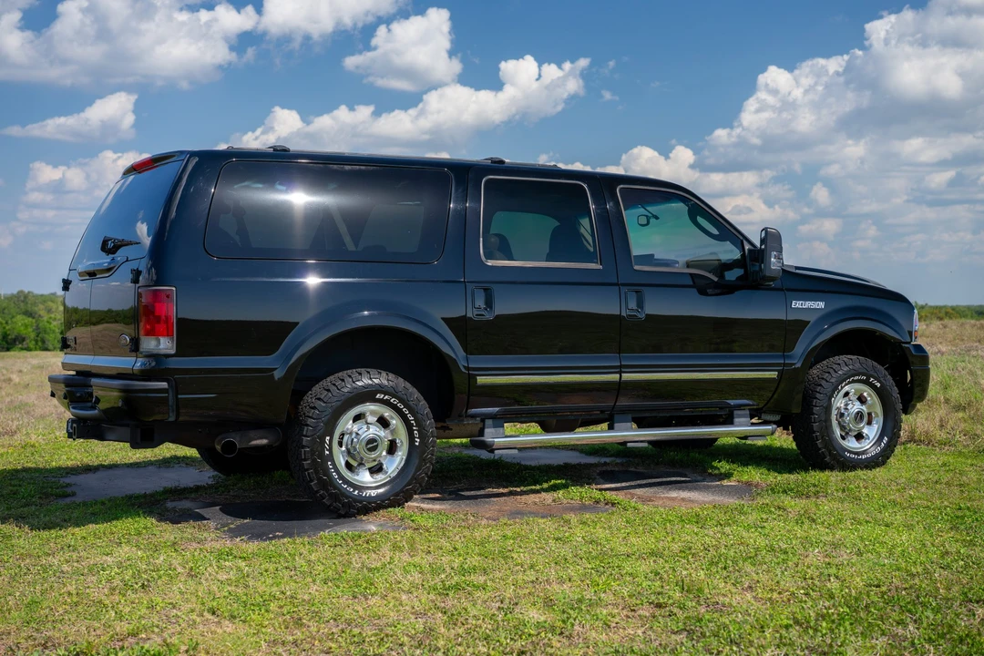2005 Ford Excursion - Image 8 of 21