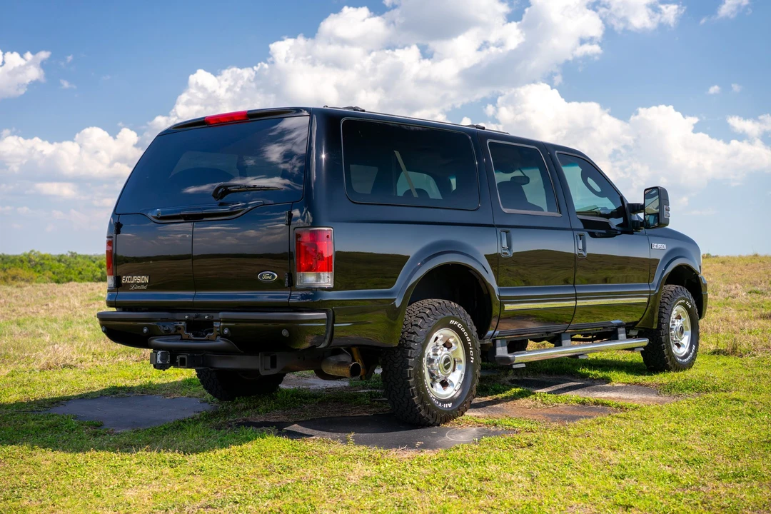 2005 Ford Excursion - Image 7 of 21