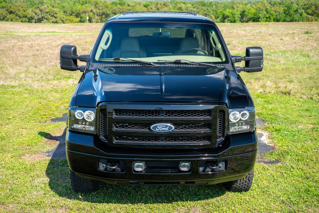 2005 Ford Excursion - Image 12 of 21