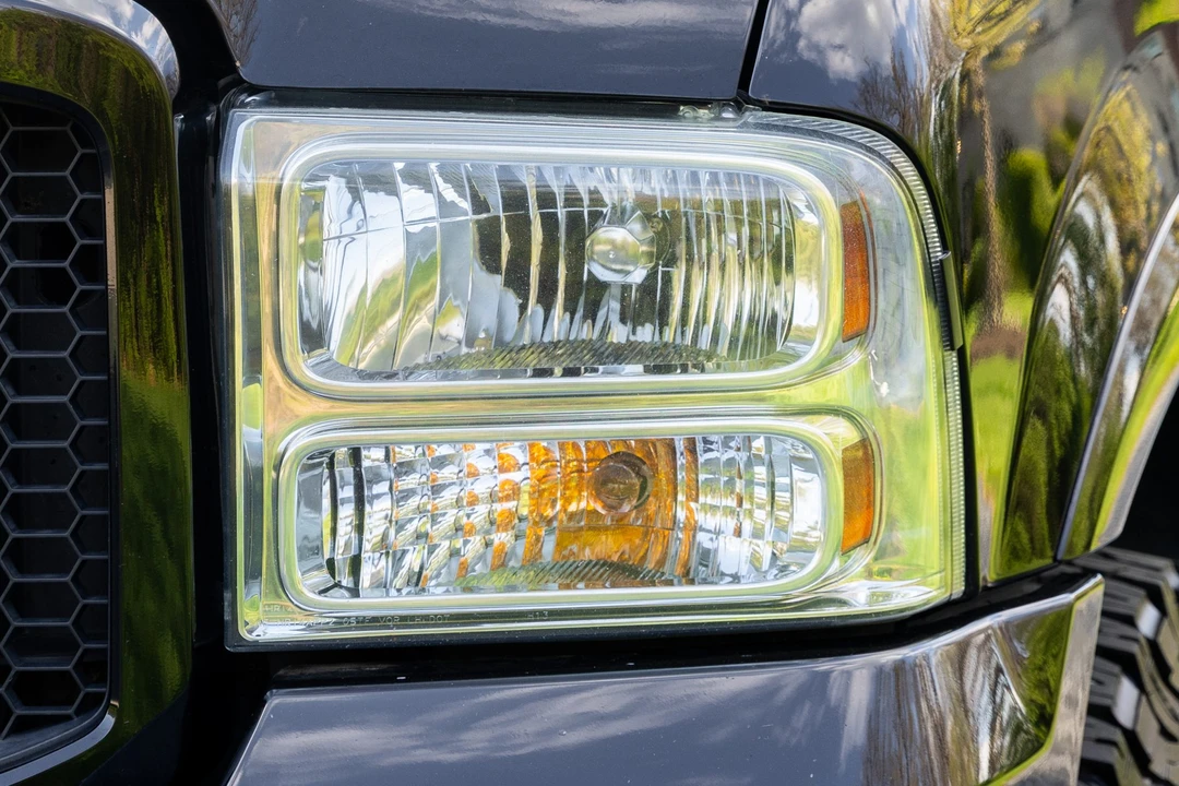 2005 Ford Excursion - Image 10 of 31
