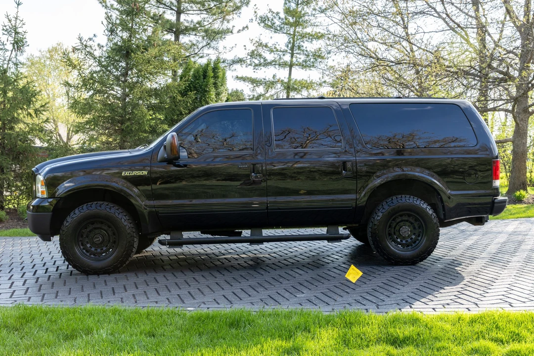 2005 Ford Excursion - Image 8 of 31