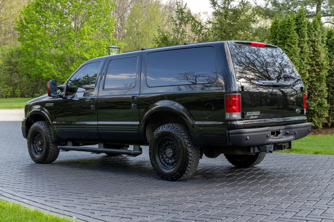 2005 Ford Excursion - Image 7 of 31