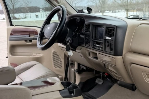 2005 Ford Excursion - Image 5 of 7