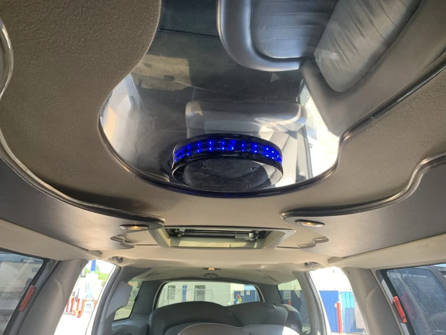 2005 Ford Excursion - Image 11 of 12
