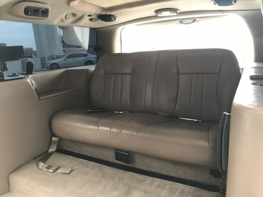 2005 Ford Excursion - Image 8 of 10