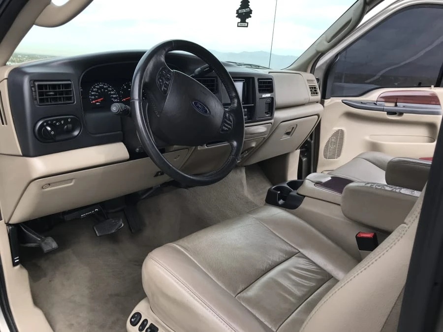 2005 Ford Excursion - Image 3 of 10