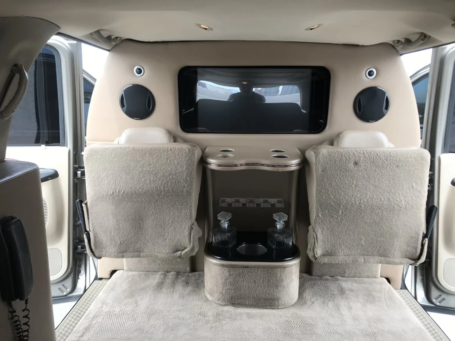 2005 Ford Excursion - Image 8 of 10