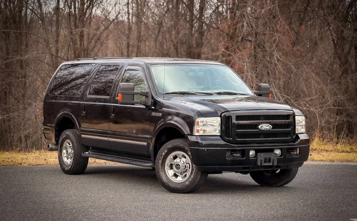 2005 Ford Excursion - Image 2 of 21