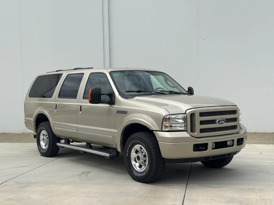 2005 Ford Excursion - Image 7 of 31
