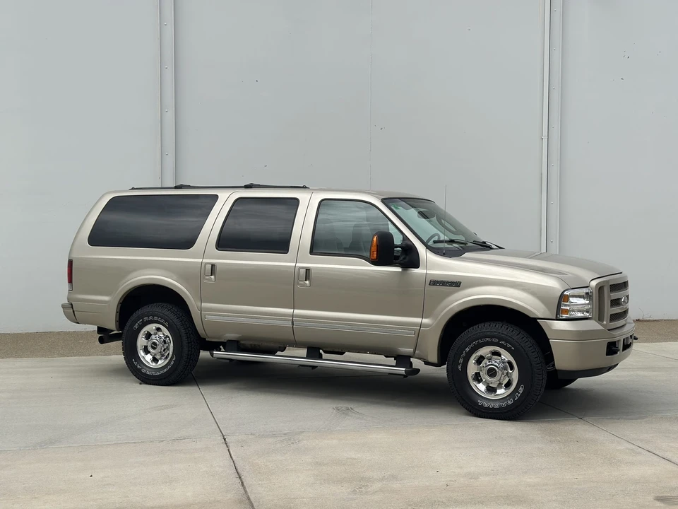 2005 Ford Excursion - Image 11 of 31