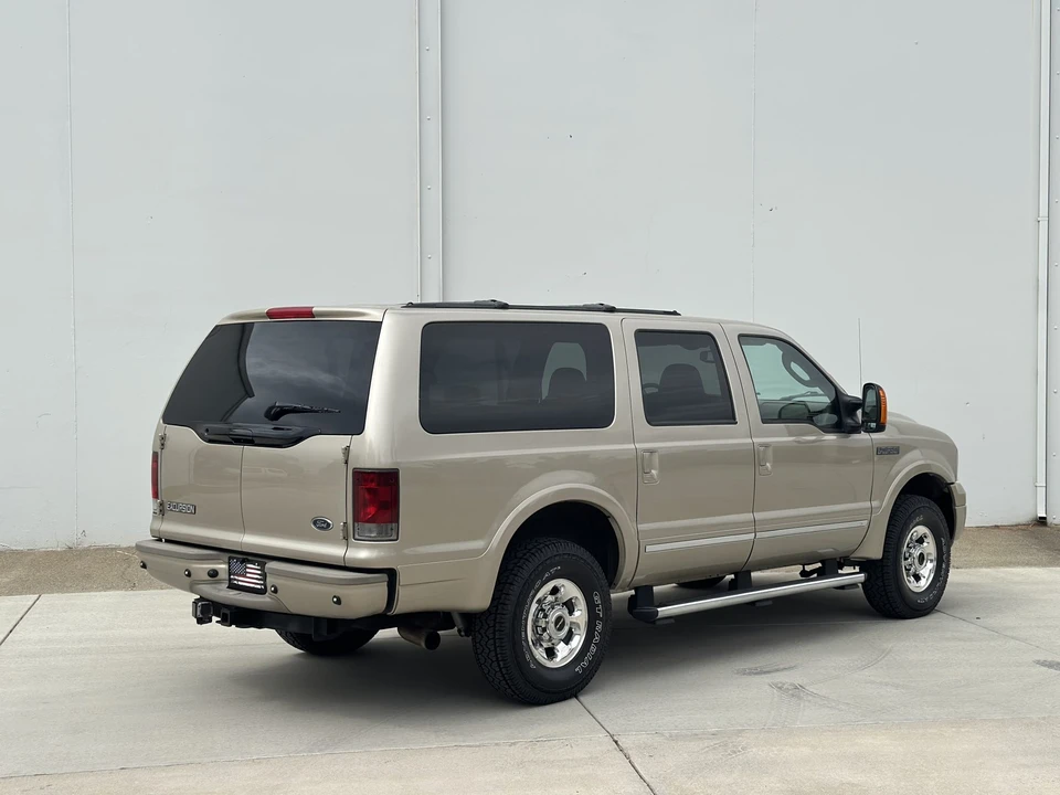 2005 Ford Excursion - Image 17 of 31