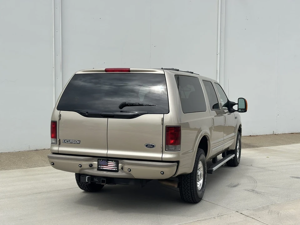 2005 Ford Excursion - Image 19 of 31