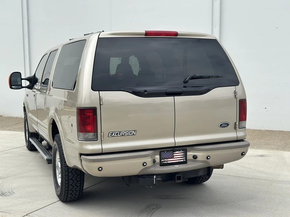 2005 Ford Excursion - Image 23 of 31