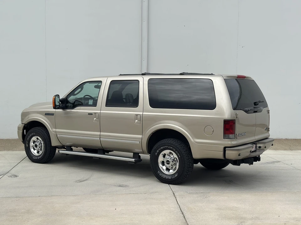 2005 Ford Excursion - Image 27 of 31