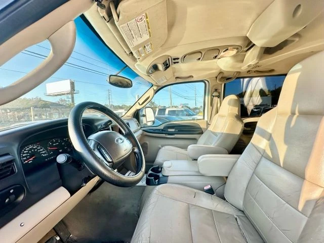 2005 Ford Excursion - Image 11 of 12