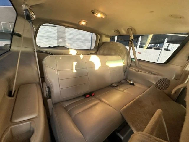 2005 Ford Excursion - Image 10 of 12