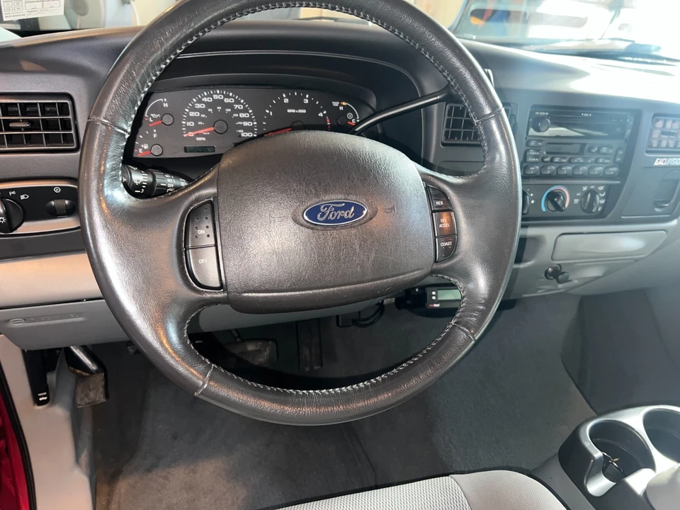 2005 Ford Excursion - Image 16 of 19