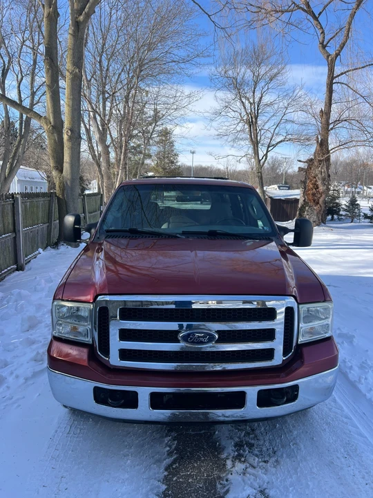 2005 Ford Excursion - Image 2 of 19