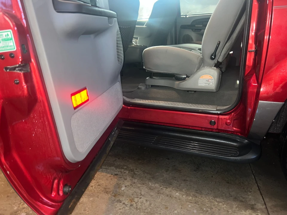 2005 Ford Excursion - Image 9 of 19