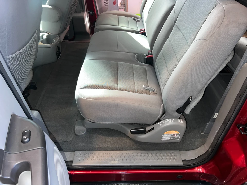 2005 Ford Excursion - Image 15 of 19