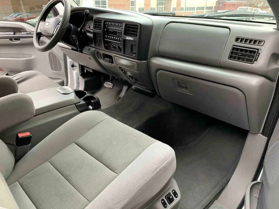 2005 Ford Excursion - Image 6 of 8