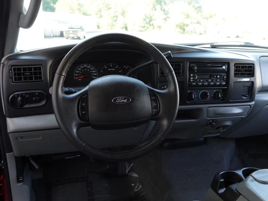 2005 Ford Excursion - Image 29 of 31