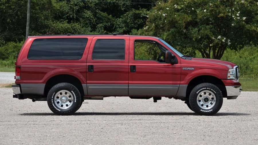 2005 Ford Excursion - Image 2 of 31