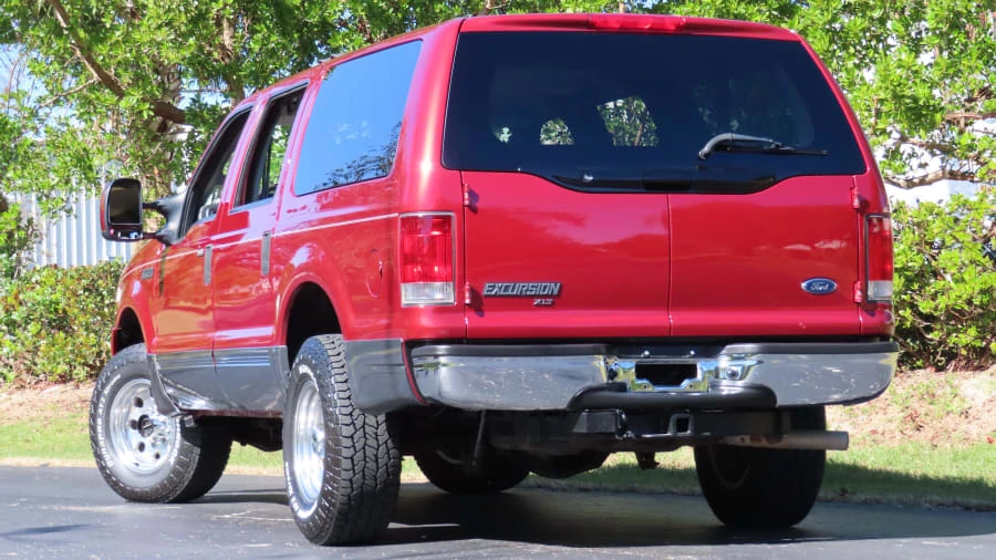2005 Ford Excursion - Image 8 of 31