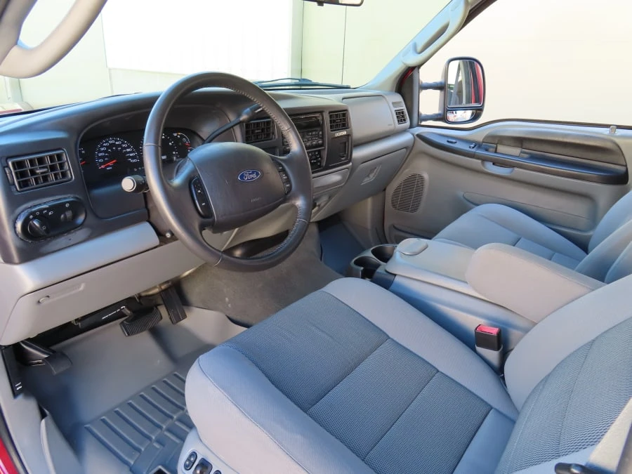 2005 Ford Excursion - Image 20 of 31