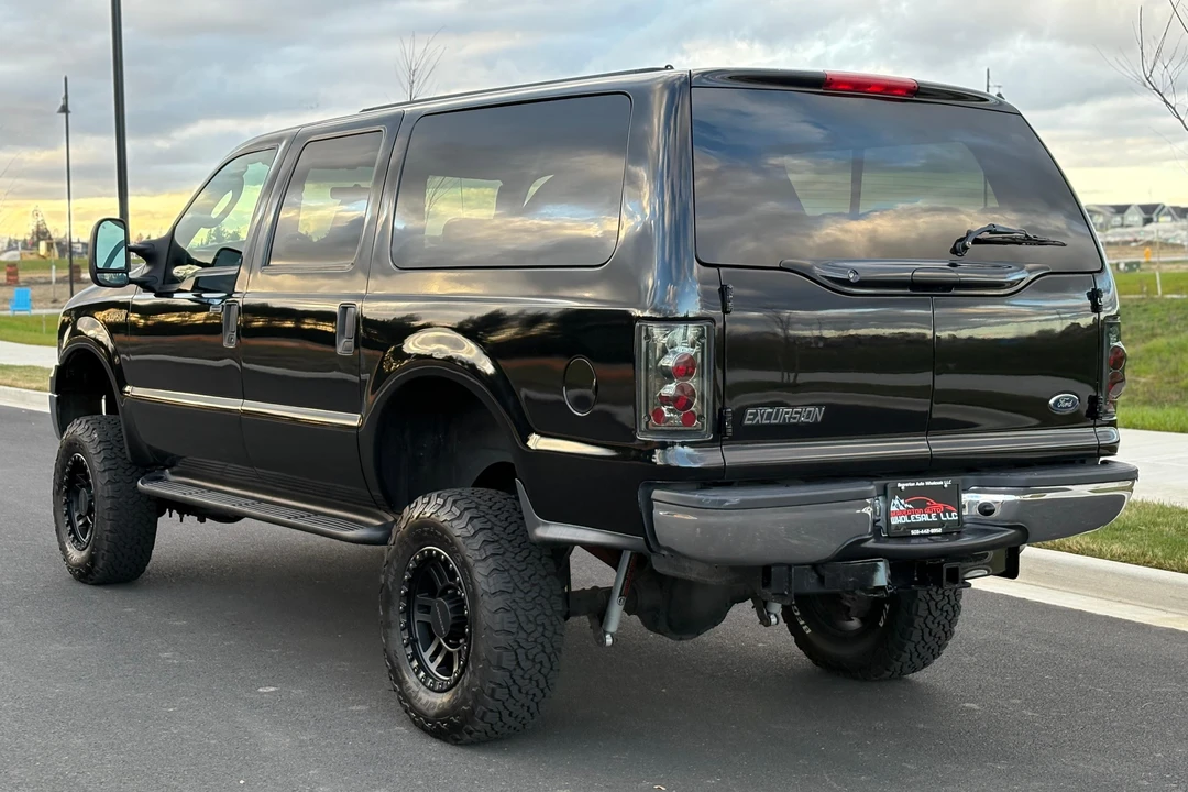 2005 Ford Excursion - Image 4 of 31