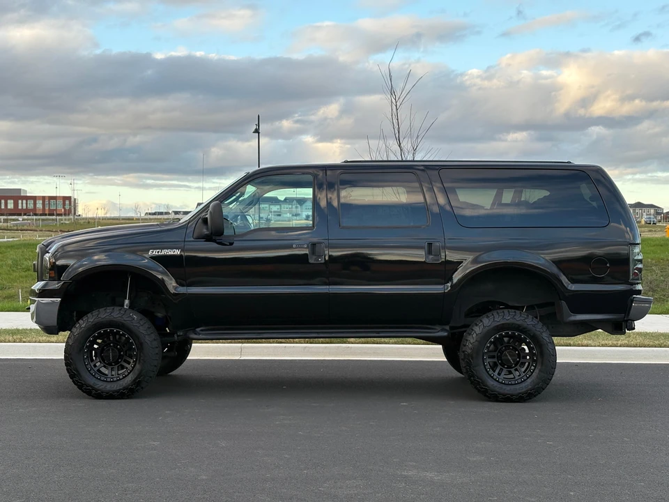 2005 Ford Excursion - Image 10 of 31