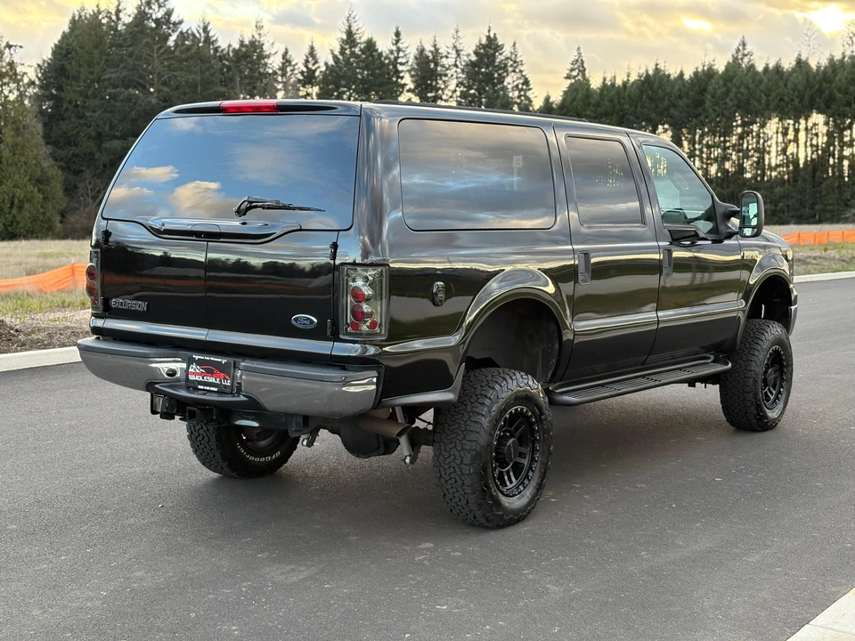 2005 Ford Excursion - Image 14 of 31