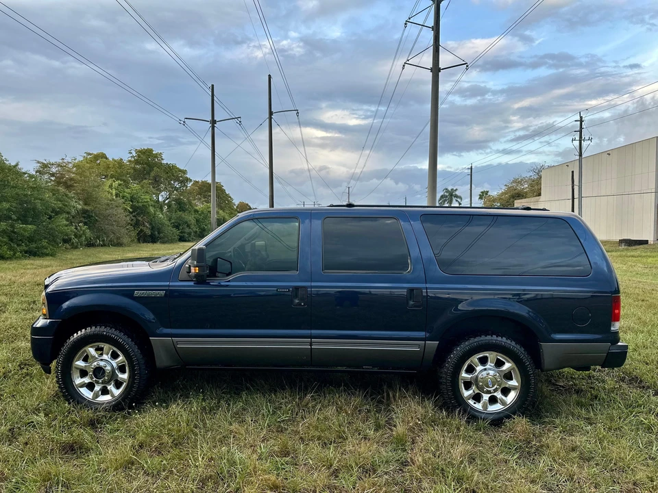 2005 Ford Excursion - Image 10 of 31