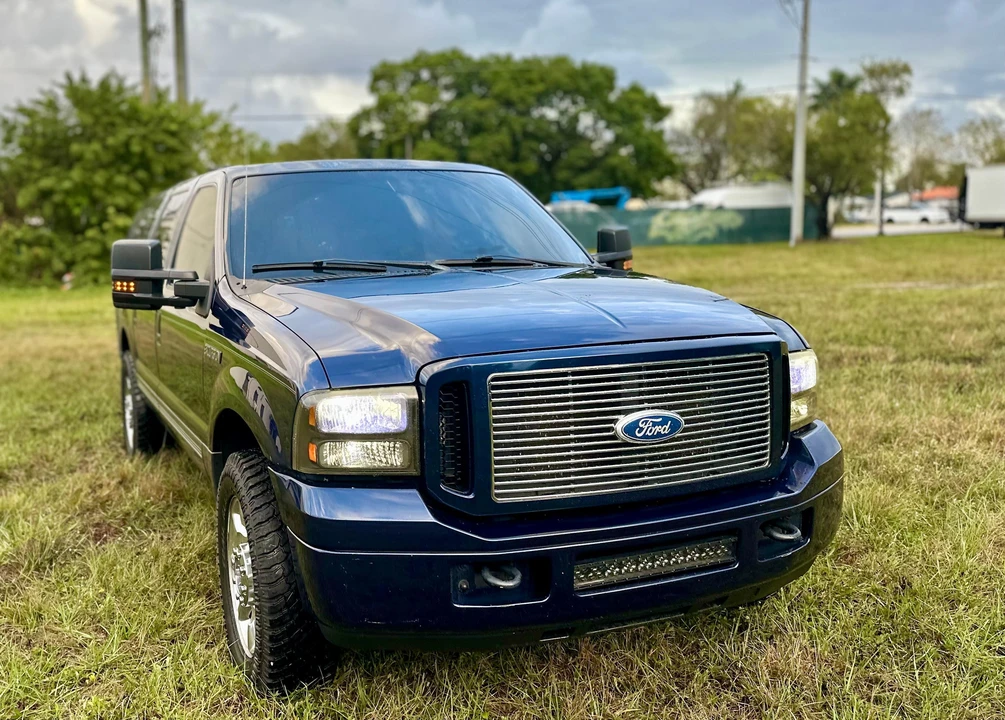 2005 Ford Excursion - Image 21 of 31
