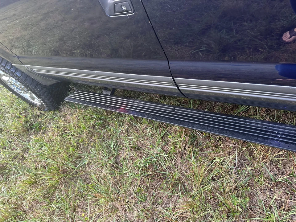 2005 Ford Excursion - Image 28 of 31