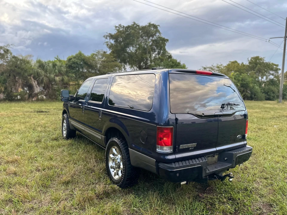 2005 Ford Excursion - Image 12 of 31