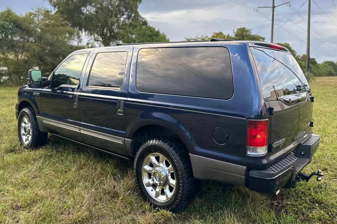 2005 Ford Excursion - Image 4 of 31