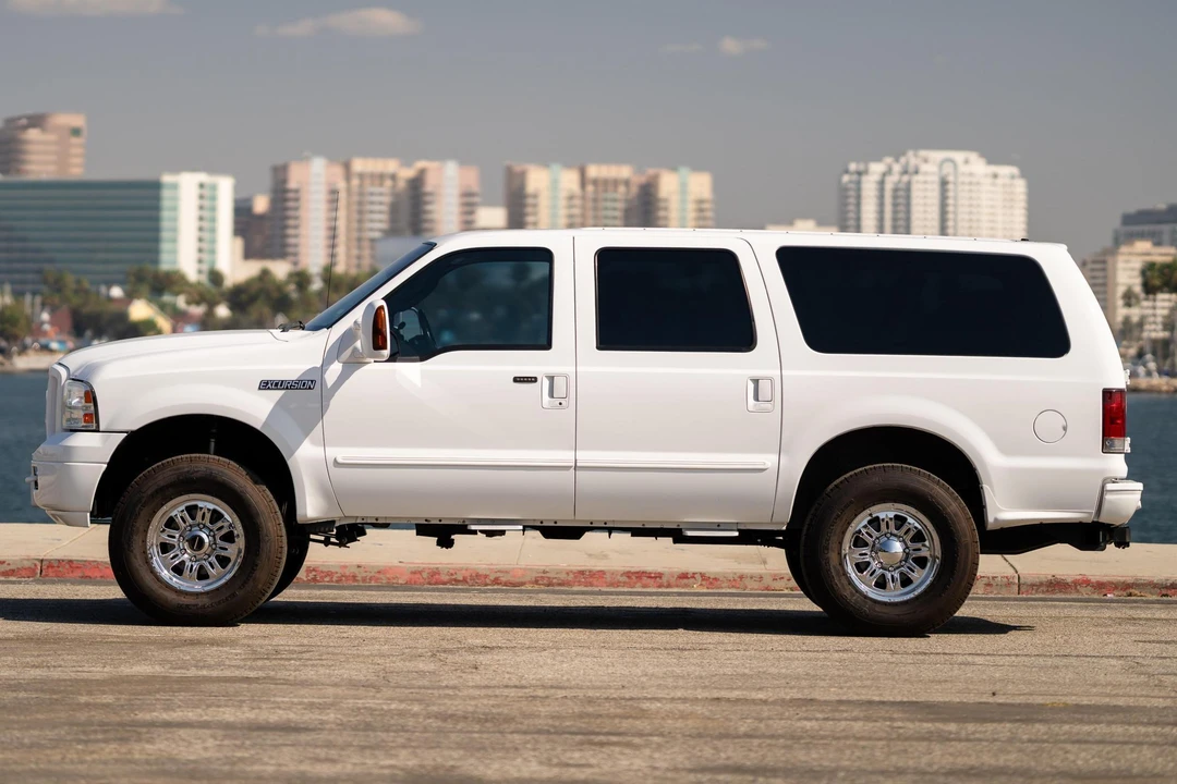 2005 Ford Excursion - Image 3 of 31